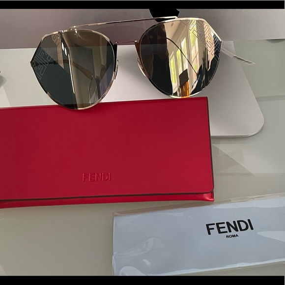 FENDI FF Unisex Mirrored logo shades. 100% Authentic. Orig.case/cloth.No box - Picture 3 of 7